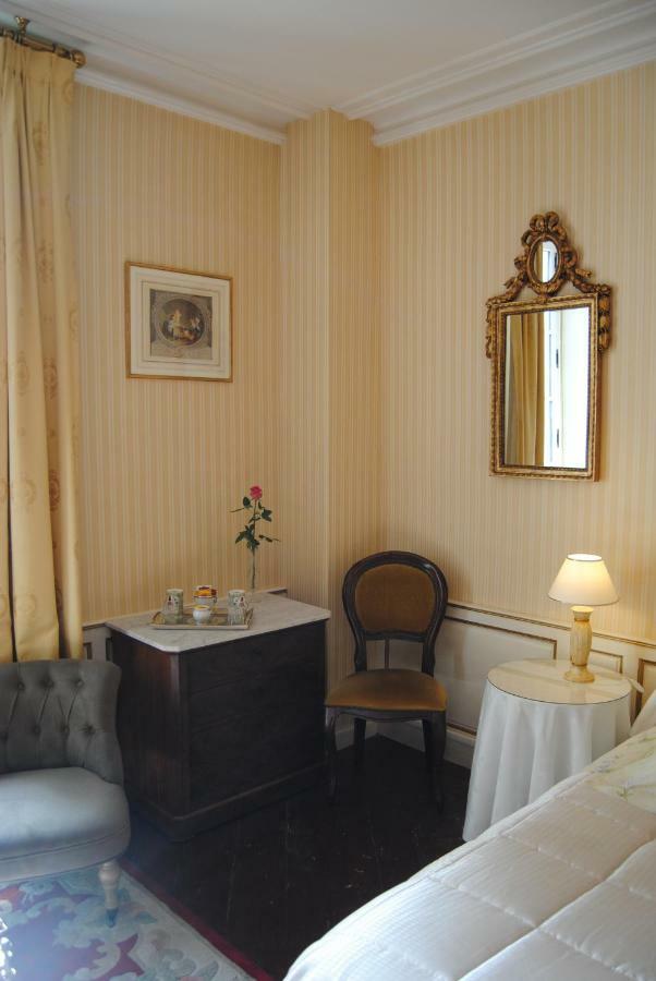 Hotel Particulier De Sainte Croix Bayeux Esterno foto